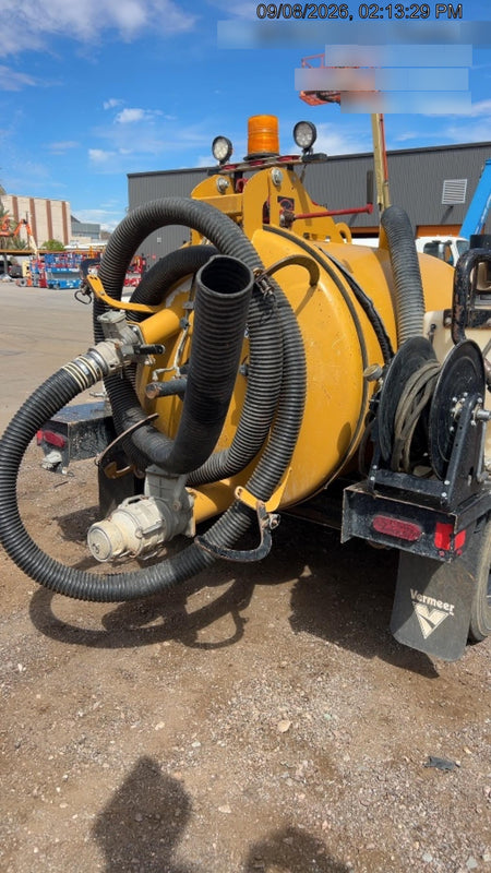 2022 Vac-Tron LP573XDT T4 Koehler Diesel Engine, 500 Gallon Debris Tank, x2 100 Gallon Water Tanks