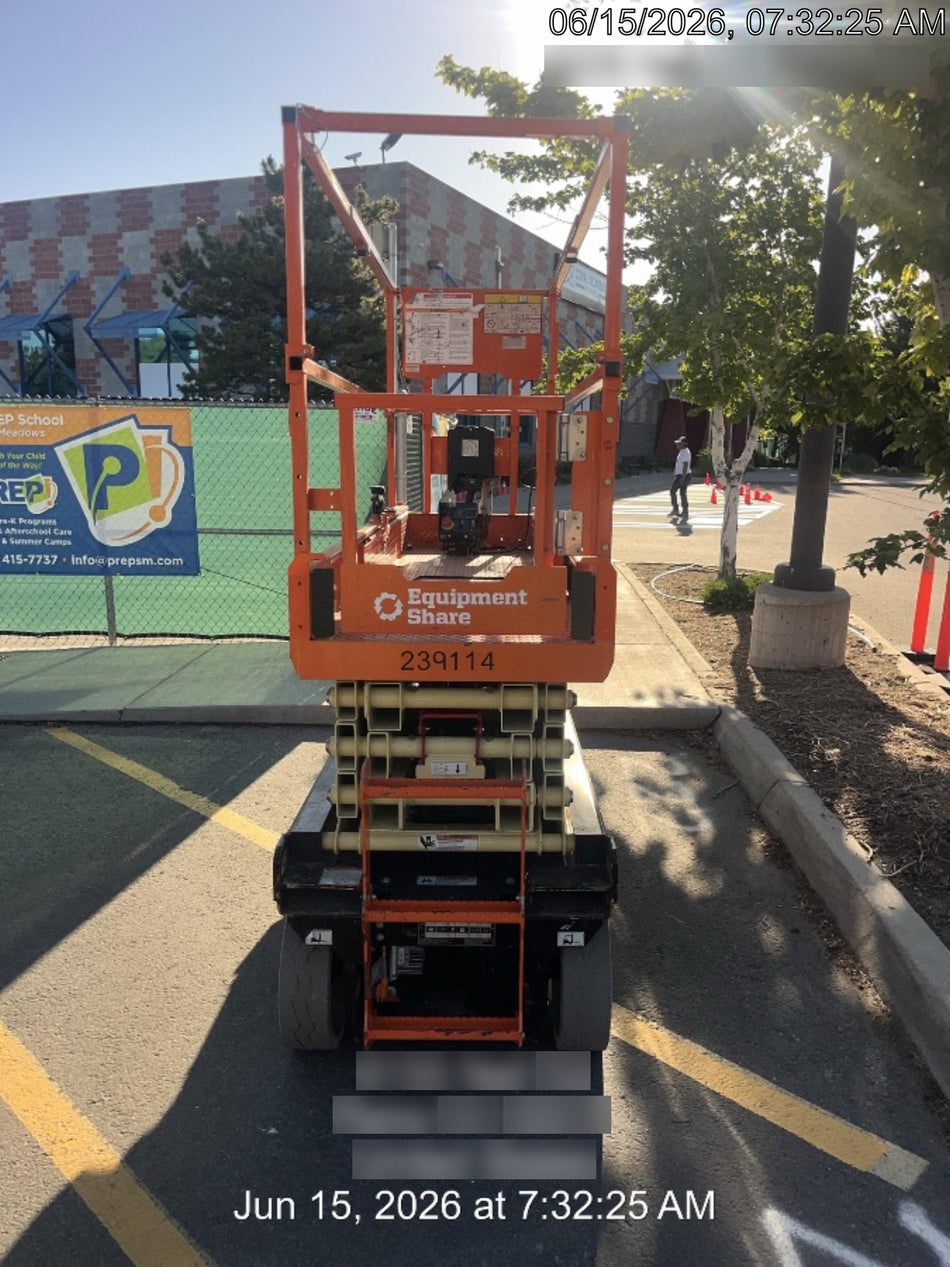 2022 JLG ES2632