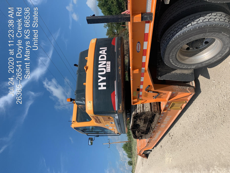 2016 HYUNDAI R140LC9A