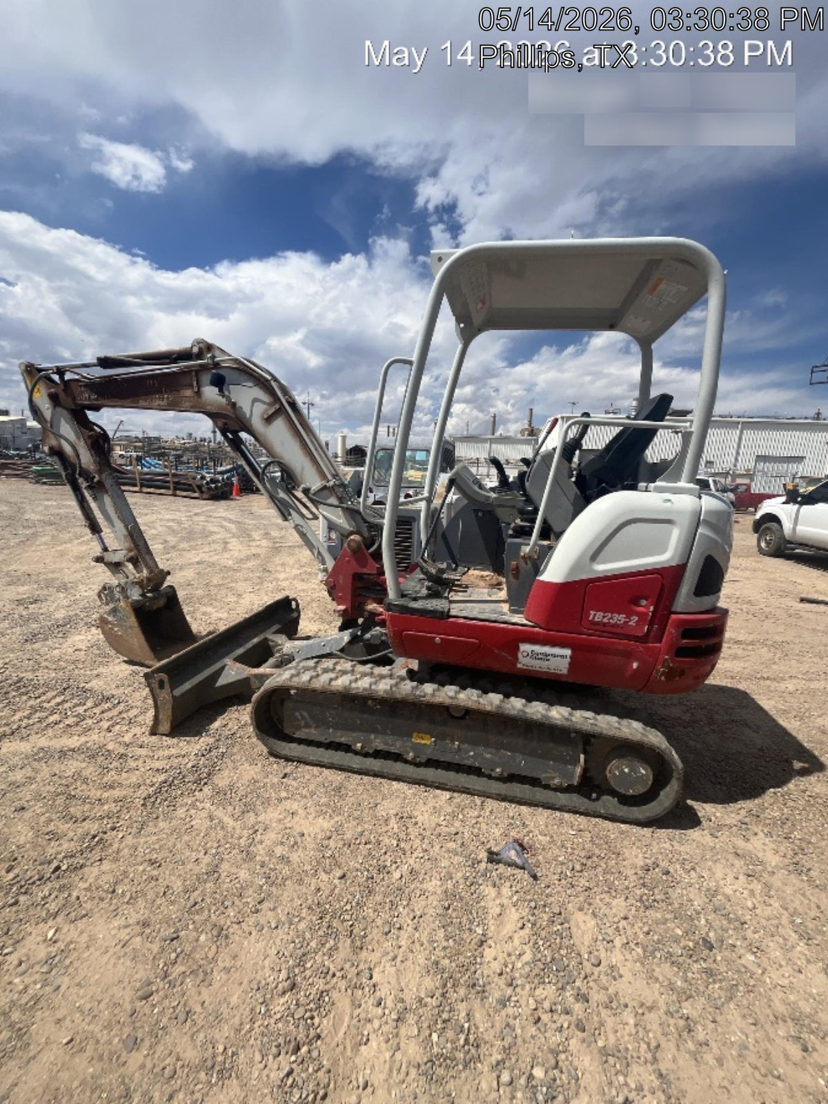 2023 TAKEUCHI TB235-2R