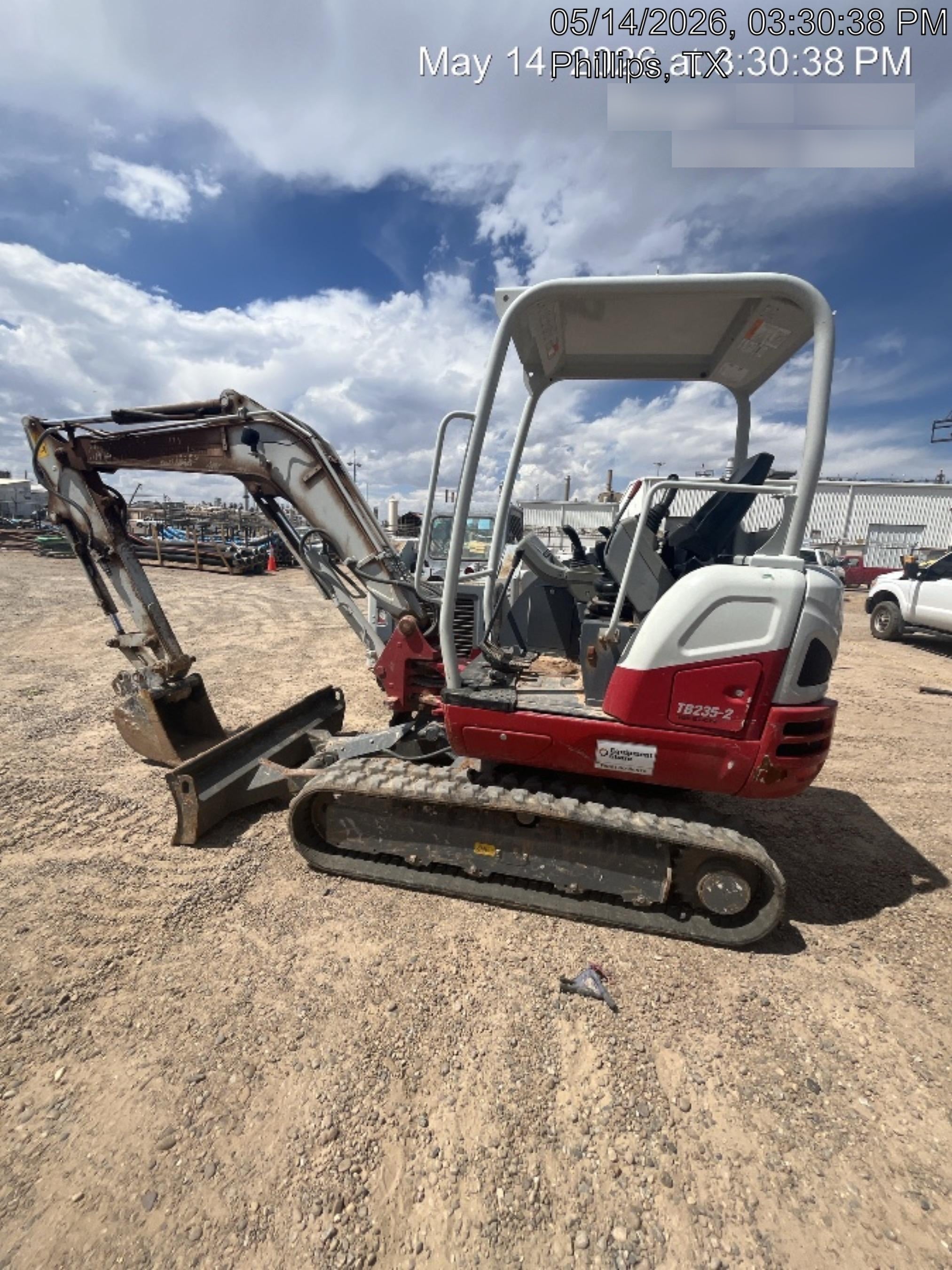 2023 TAKEUCHI TB235-2R