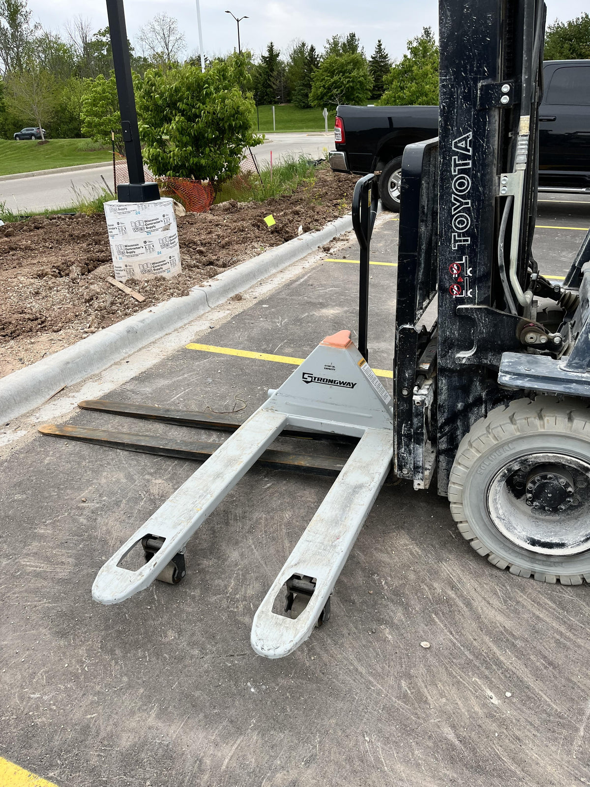 2023 STRONGWAY 5500 lb Pallet Jack