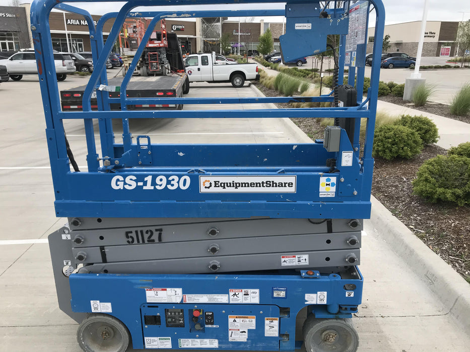 2019 Genie GS-1930 Fixed Rails with Chain Entry