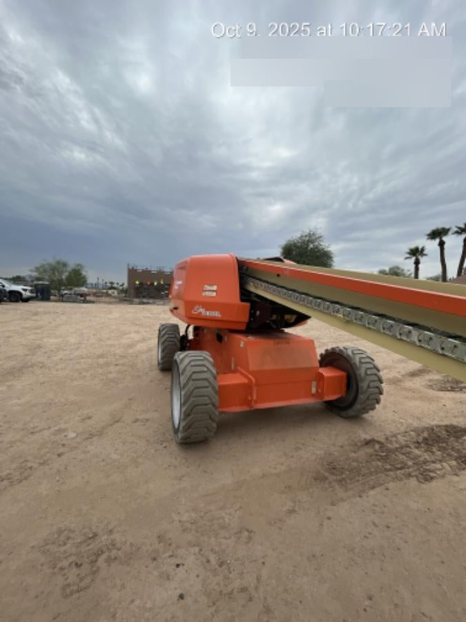 2022 JLG 660SJ
