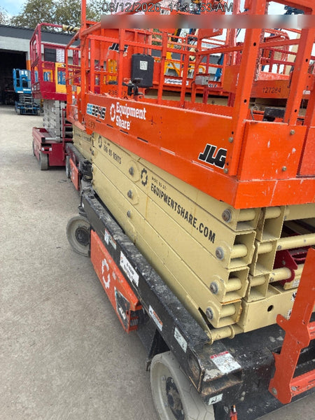 2022 JLG ES3246