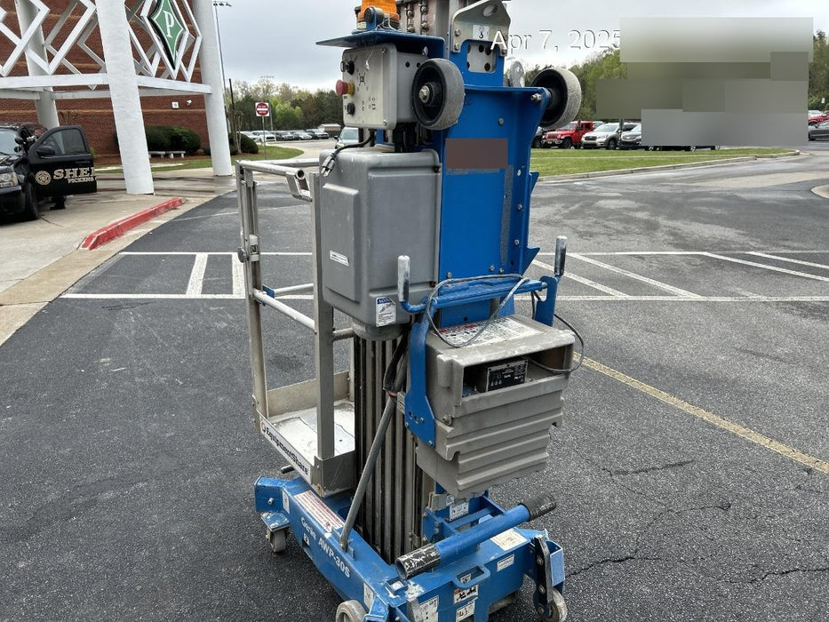 2021 GENIE AWP-30S DC