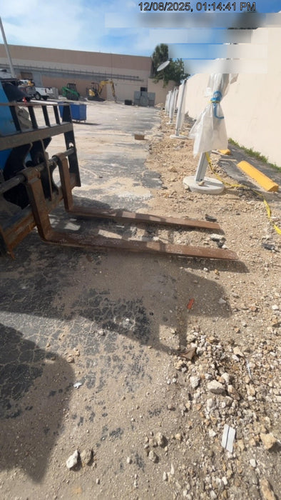 2020 Genie GTH-636 Canopy, Solid Tires, Work Lights, Beacon, Aux Hydraulics, Back up Alarm