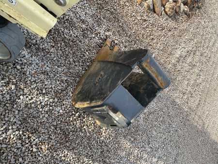 2020 TAG MANUFACTURING 18" Bucket - Tag