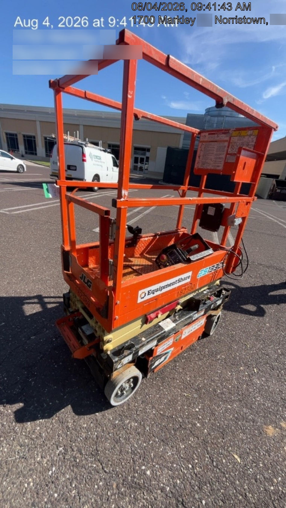 2021 JLG ES1330L