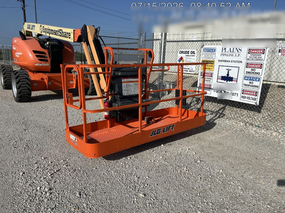 2023 JLG 600AJ