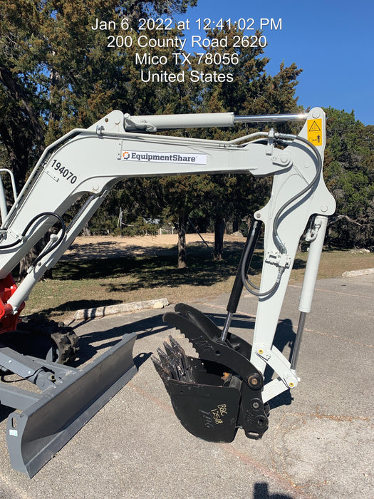 2021 TAKEUCHI TB235-2R