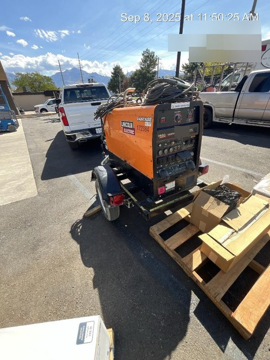 2021 Lincoln Electric Vantage 322 Vantage 322 Ready Pak 3 w/ Decals, ORANGE (includes trailer, cable rack, fender light kit) NO Telematics