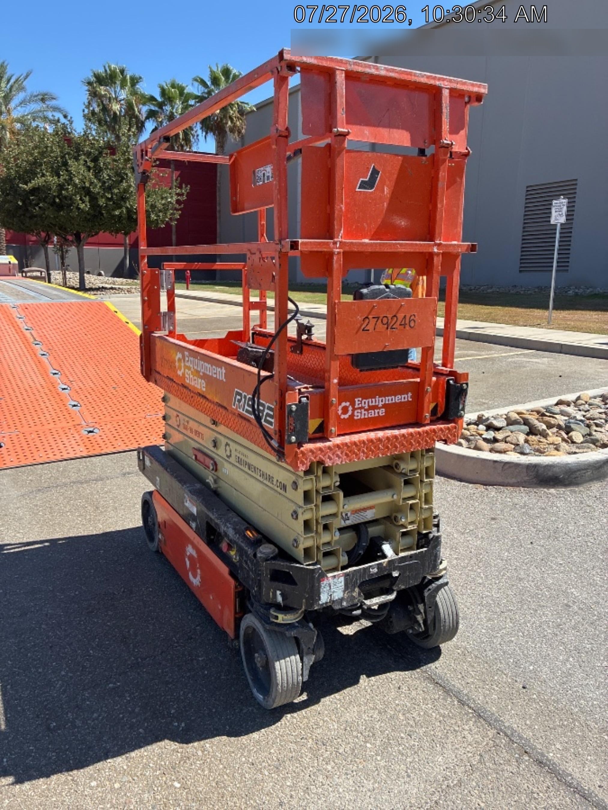 2022 JLG R1932