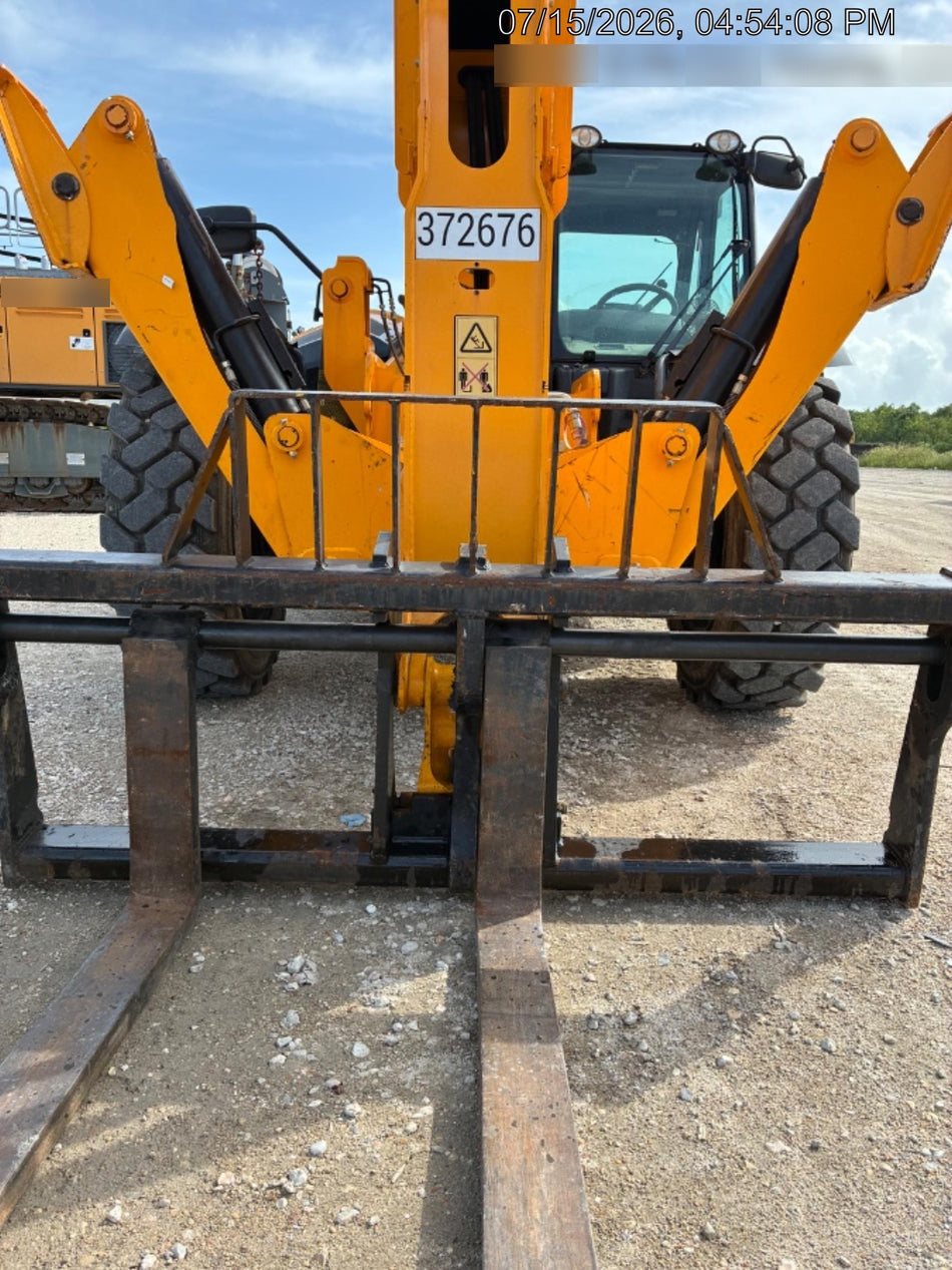 2024 JCB 510-56