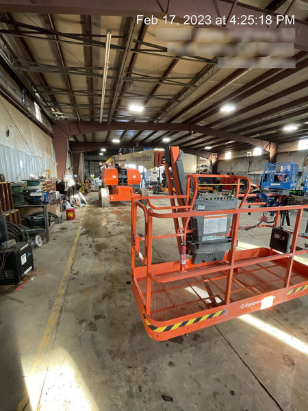 2023 JLG 860SJ