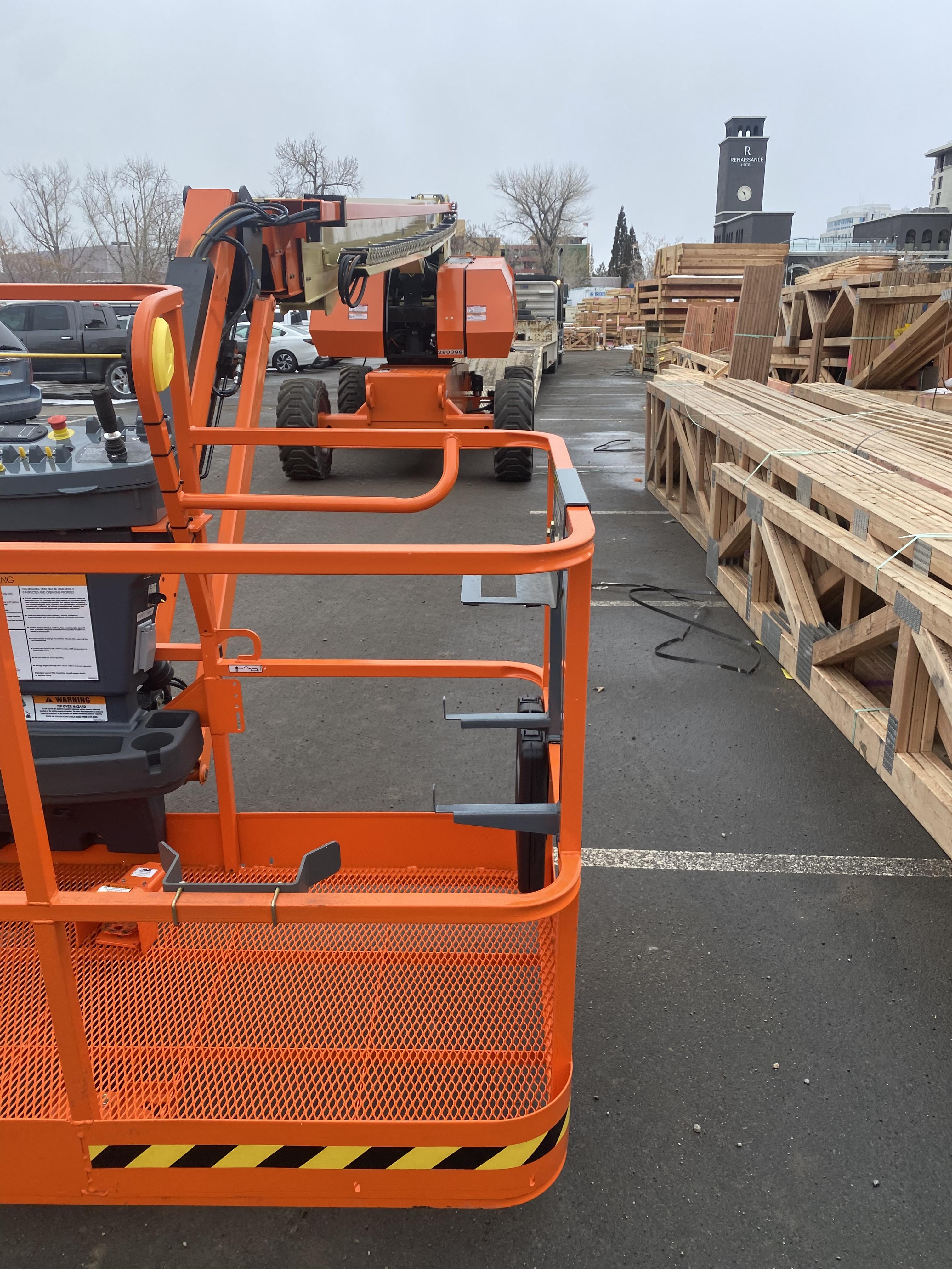 2022 JLG 860SJ