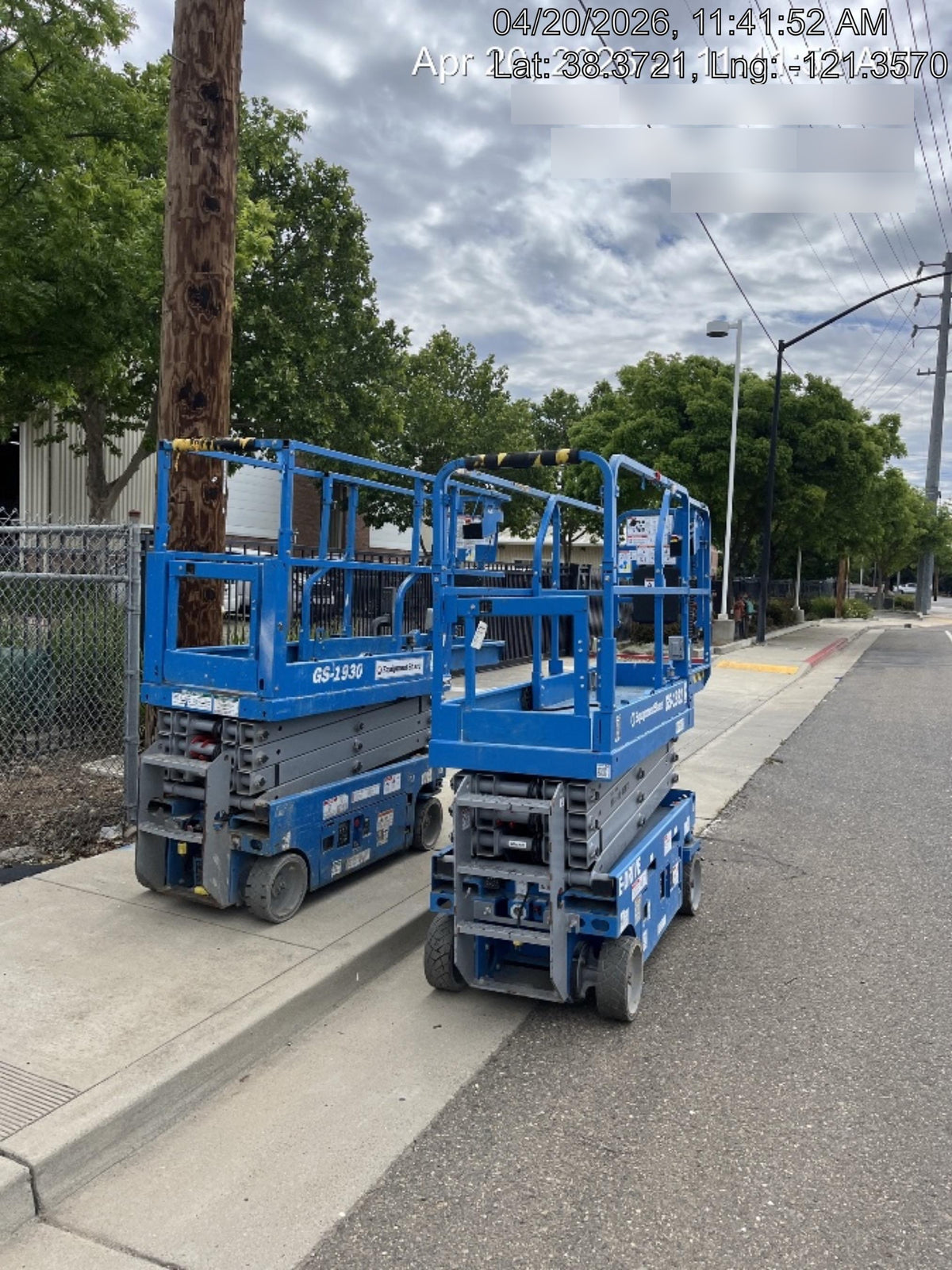 2020 Genie GS-1930 Solid Non Marking Tires, Beacon, Folding rails with half height swing gate, 800W Inverter