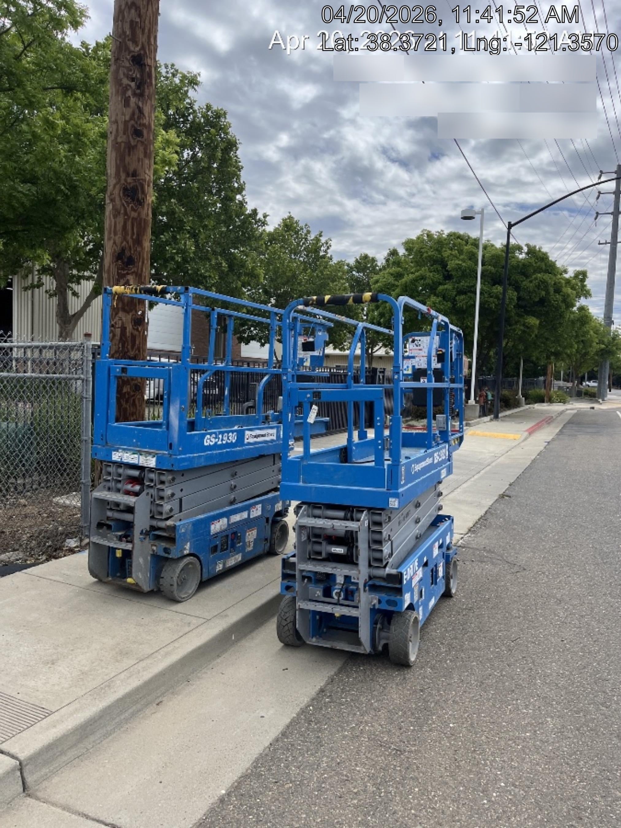 2020 Genie GS-1930 Solid Non Marking Tires, Beacon, Folding rails with half height swing gate, 800W Inverter