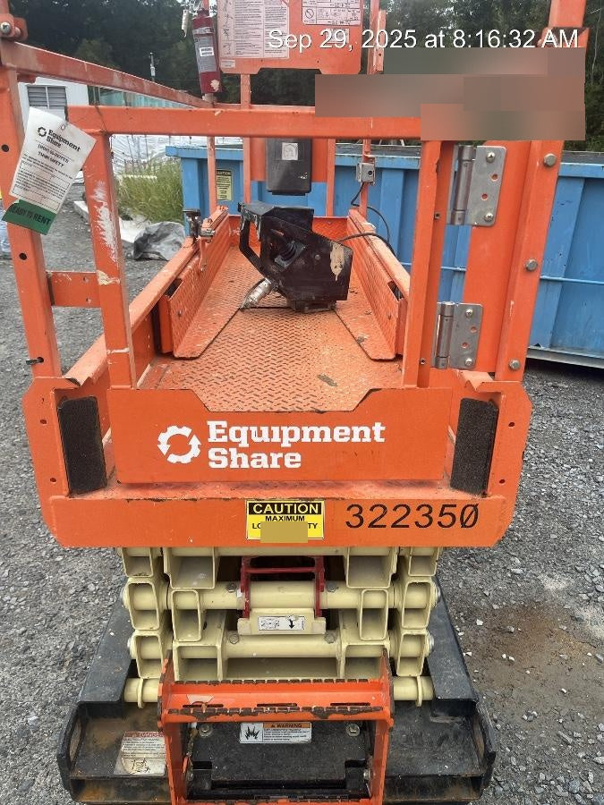2023 JLG ES2632