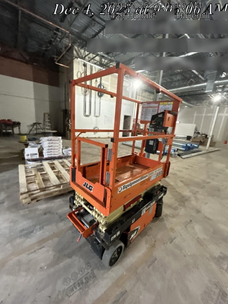 2022 JLG ES1330L