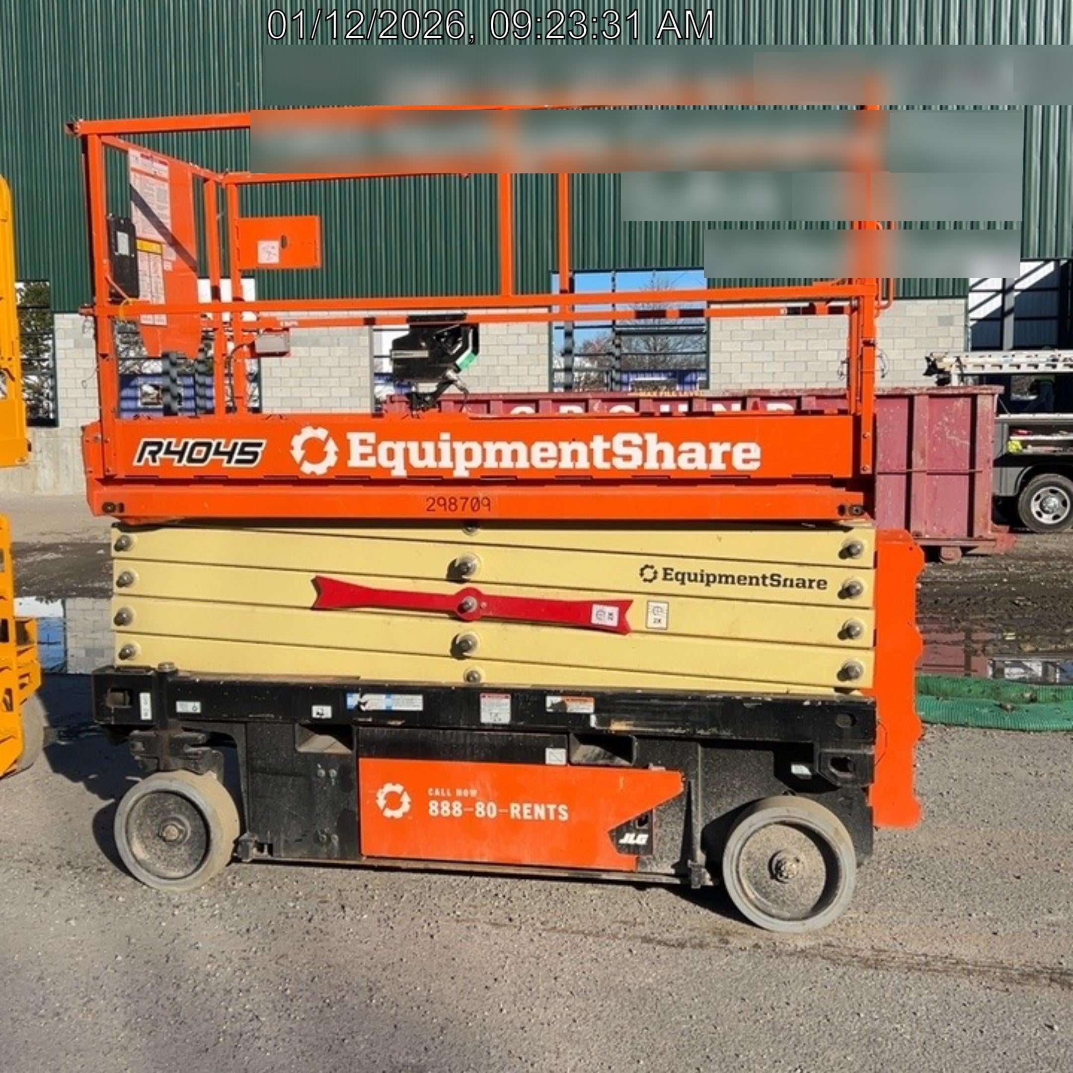 2023 JLG R4045