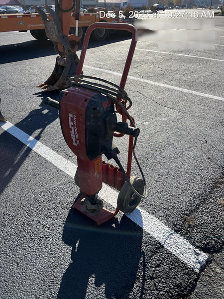 2020 HILTI TE 3000-AVR