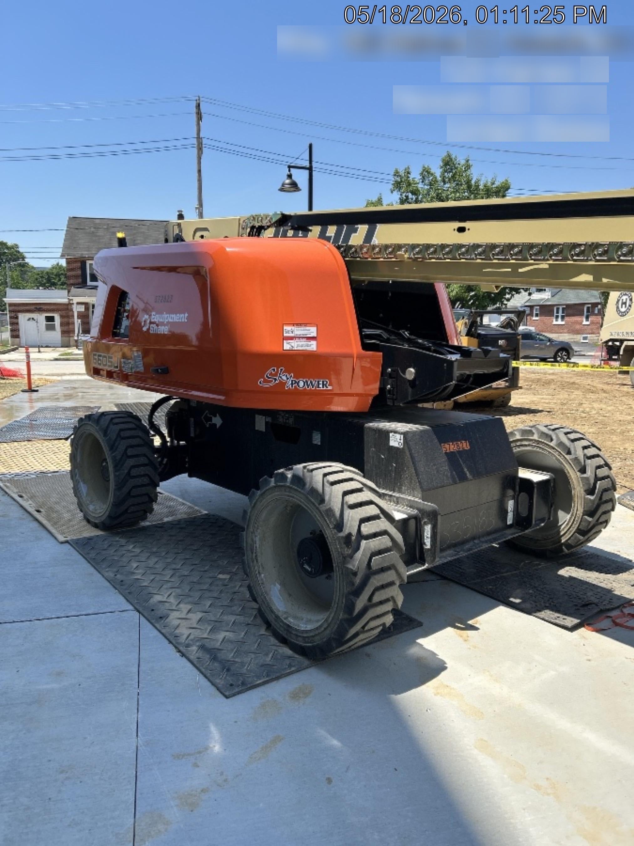 2025 JLG 660SJ