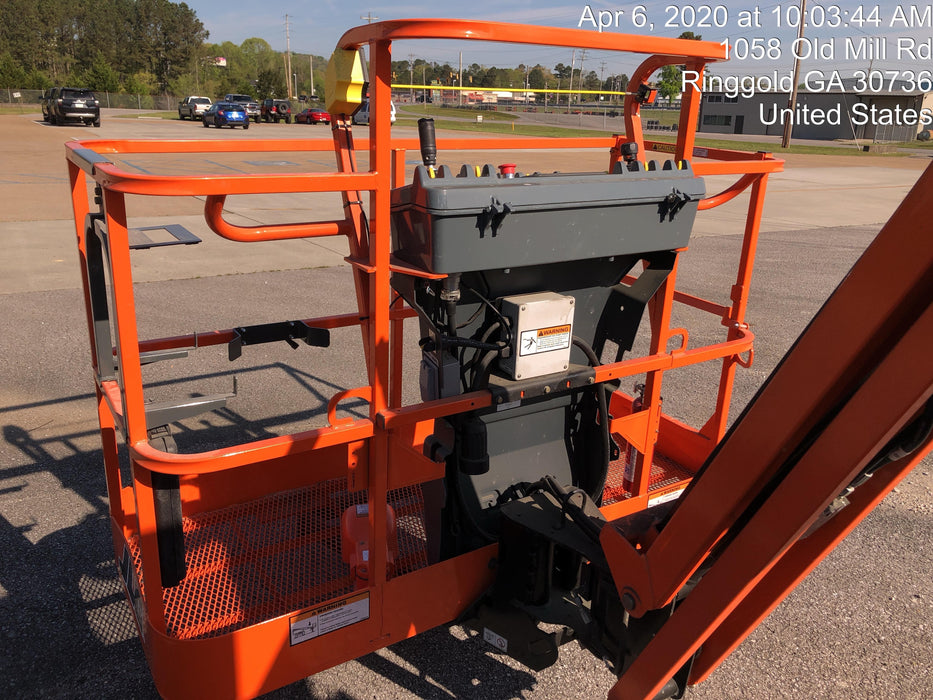 2019 JLG 450AJ