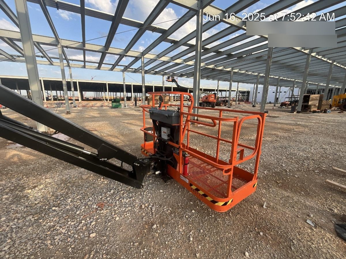2024 JLG 460SJ