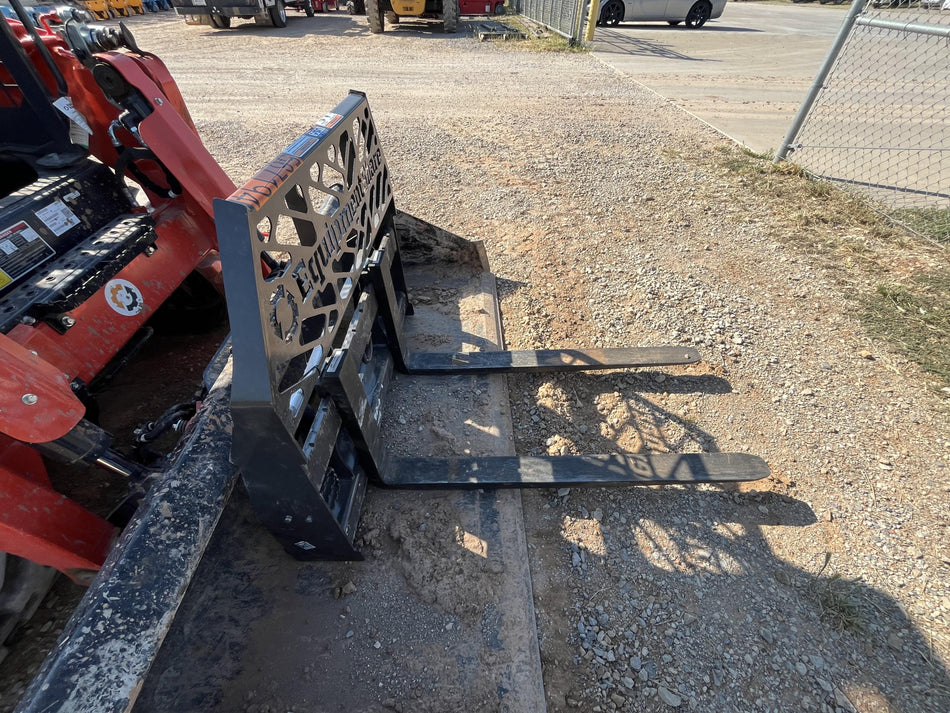 2025 PALADIN 48" Pallet Forks - Paladin