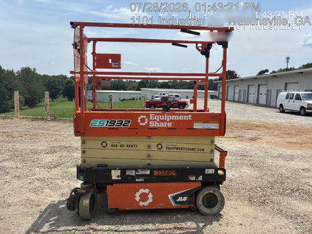 2022 JLG ES1932
