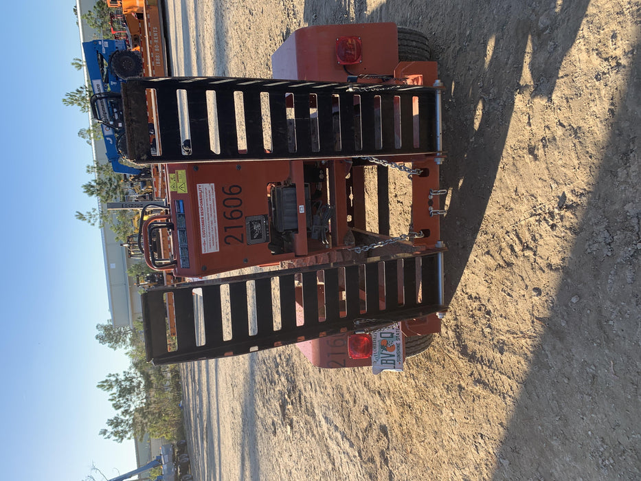 2019 DITCH WITCH S3C