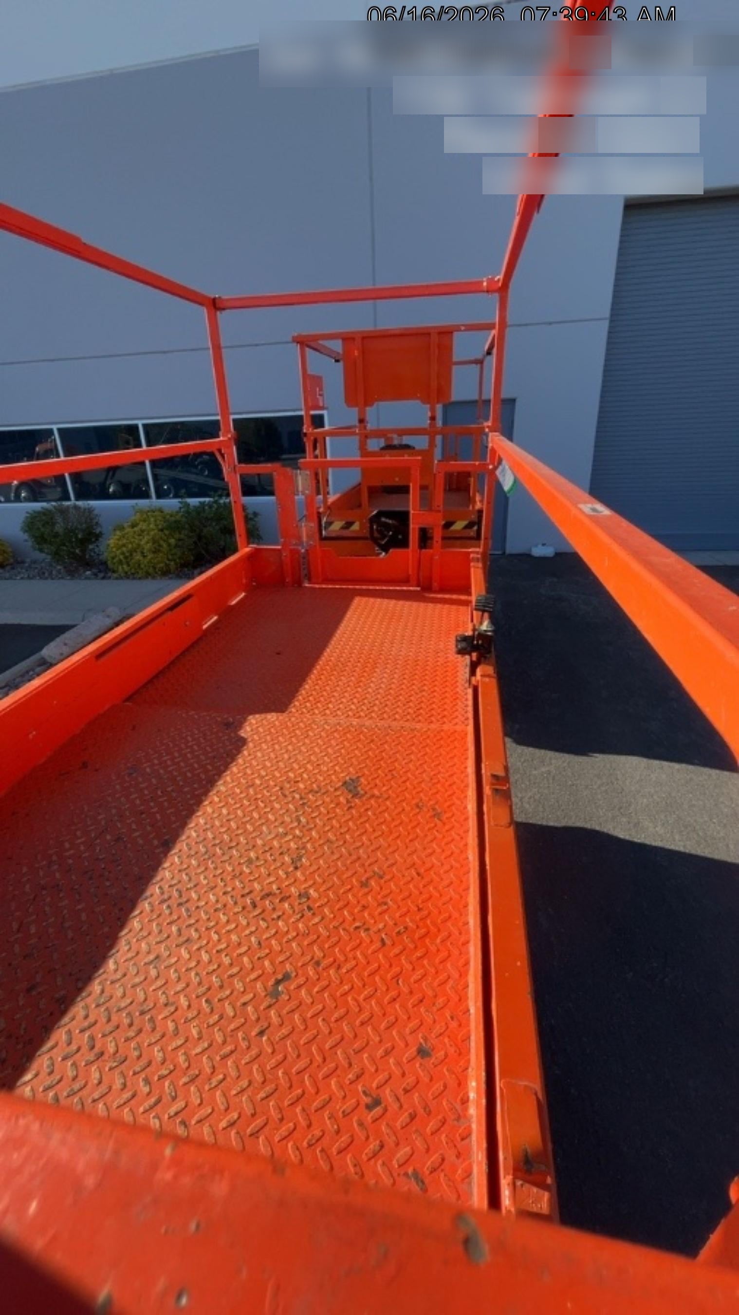 2025 JLG ES3246