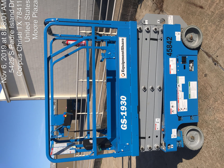 2019 Genie GS-1930 Fixed rails with chain Entry