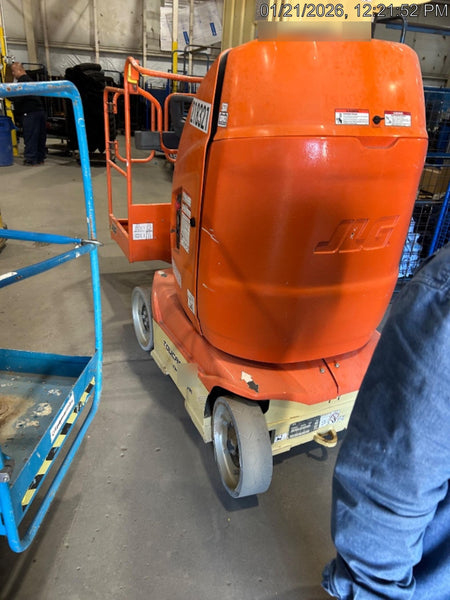 2022 JLG 26E
