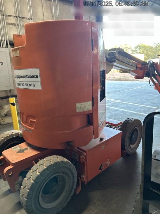 2019 JLG E300AJP