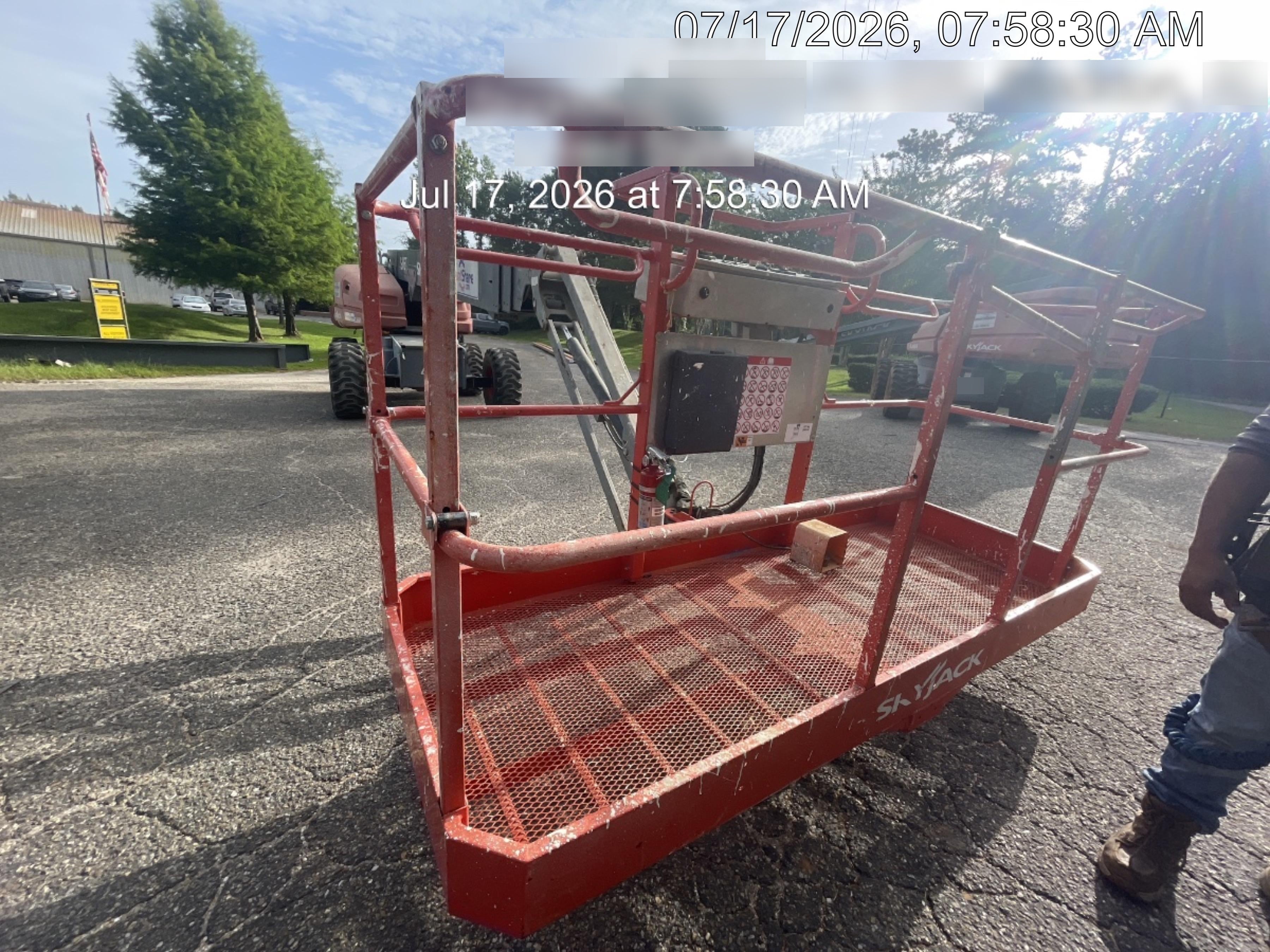 2017 SKYJACK SJ66T
