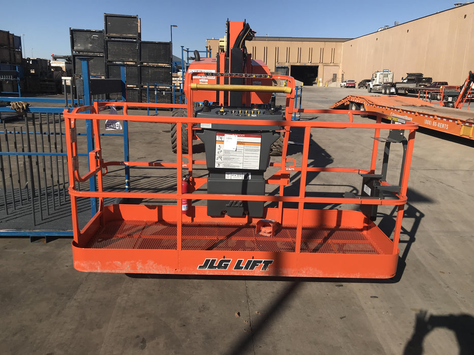 2019 JLG 800AJ Deutz Diesel Engine, FF Tires, Welder-Ready Package, Rotating Beacon