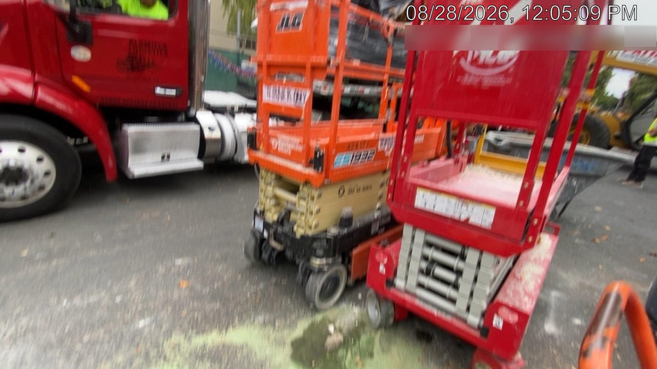 2024 JLG ES1932