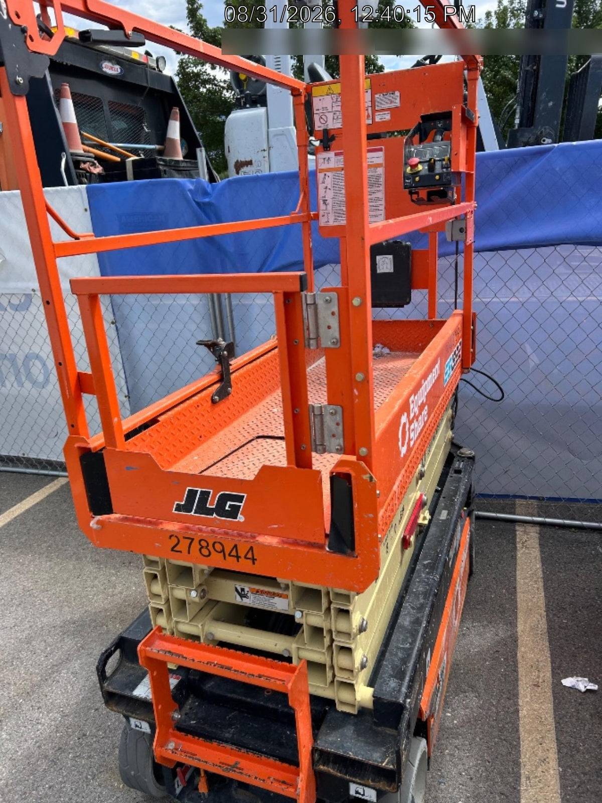 2022 JLG ES1932