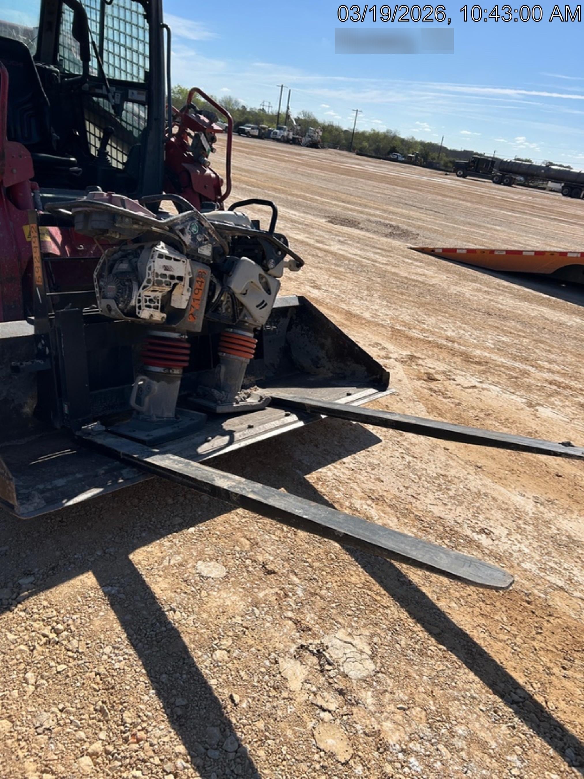 2025 ARROW MATERIAL HANDLING 24" Pallet Fork Frame