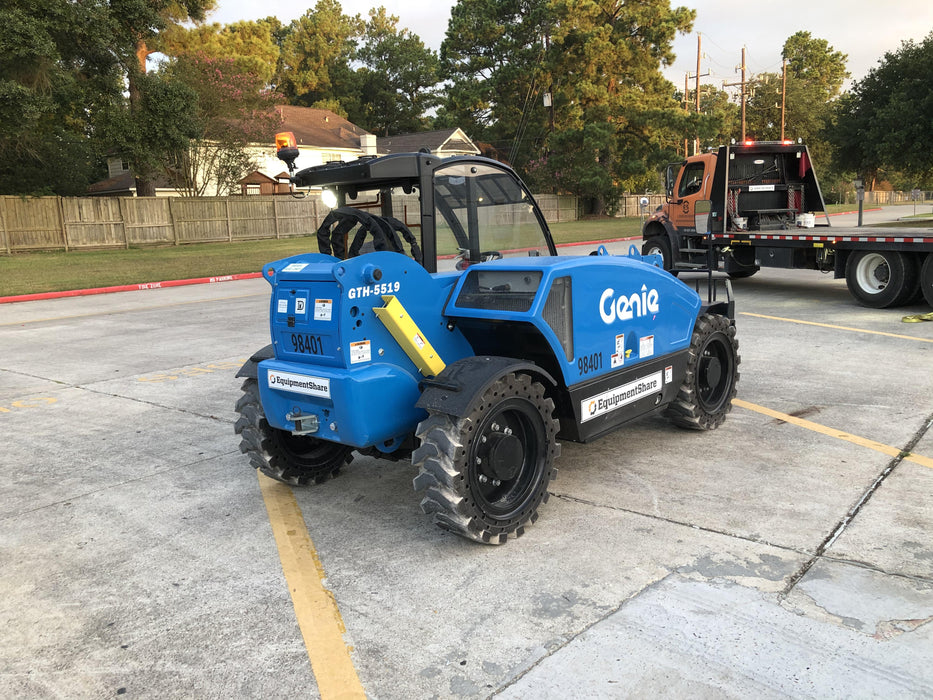 2020 Genie GTH-5519 Cab/Heat/Air, Solid Tires, Work Lights, Beacon, Aux Hydraulics, Back up Alarm