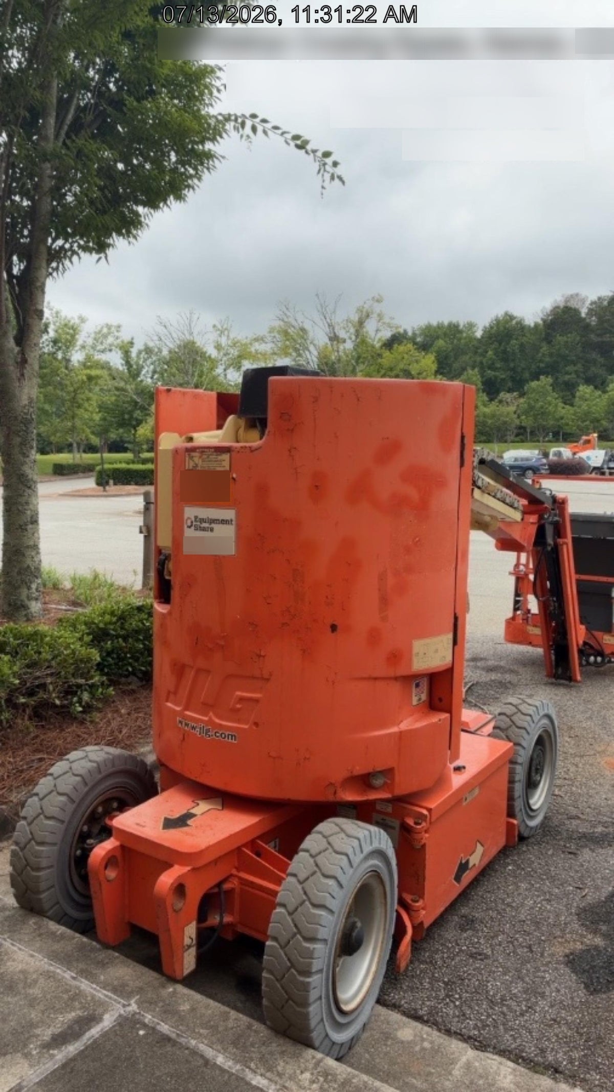 2019 JLG E300AJP