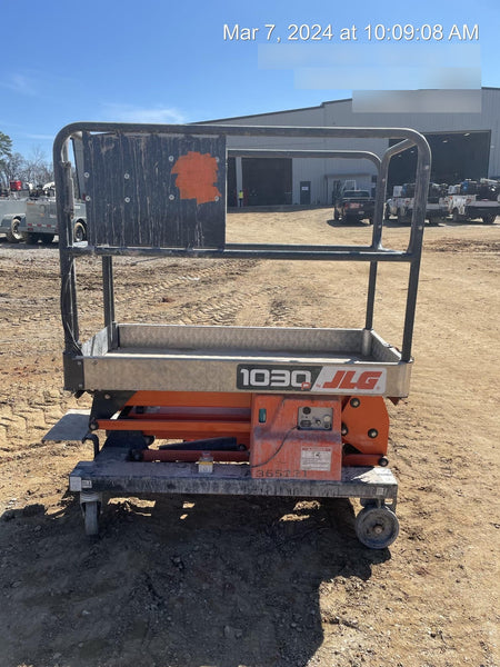 2023 JLG 1030P