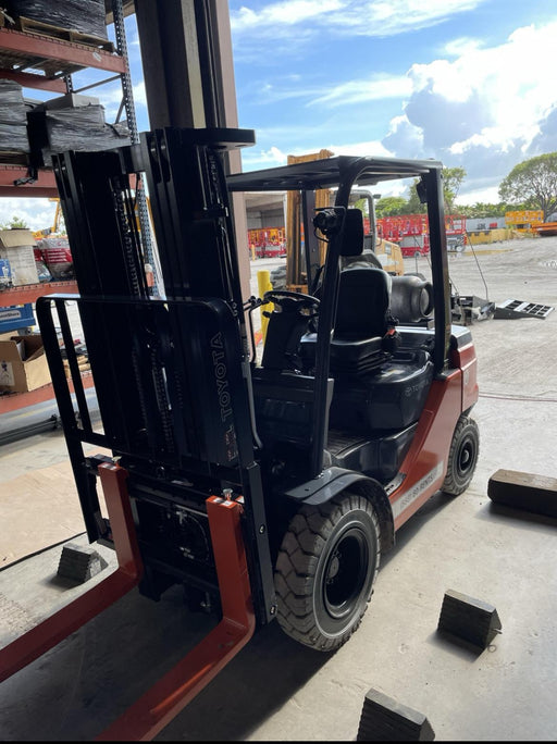 2022 TOYOTA 50-8FGU25