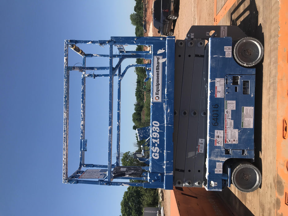 2020 Genie GS-1930 Solid Non Marking Tires, Beacon, Folding rails with half height swing gate