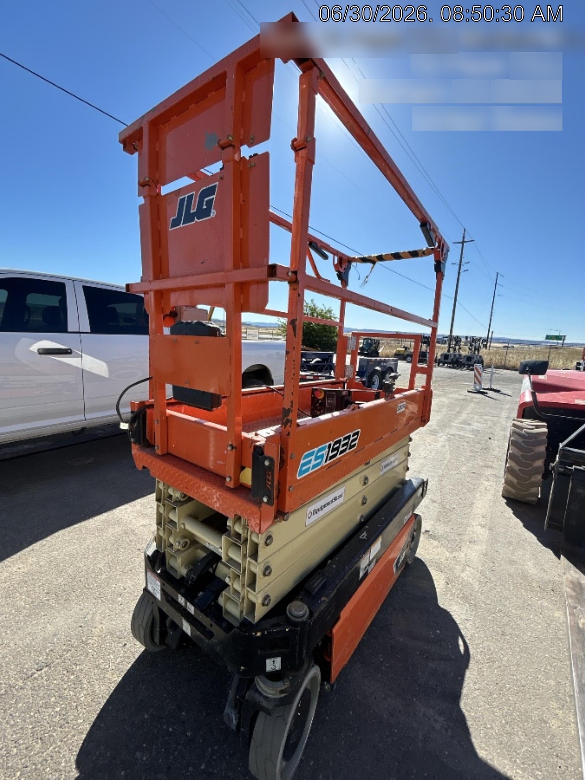 2022 JLG ES1932