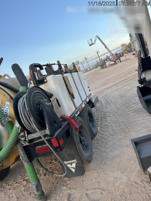 2022 VAC-TRON LP573XDT