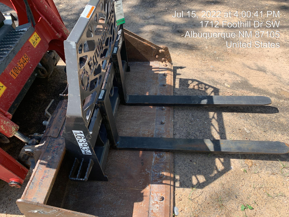 2021 PALADIN 48" Pallet Forks - Paladin