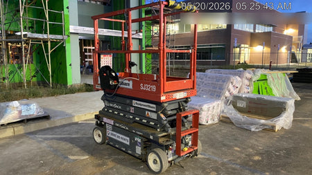 2020 Skyjack SJIII-3219 Solid NM Tires, Half height spring hinged entry gate, Dual Beacons, 800W Inverter